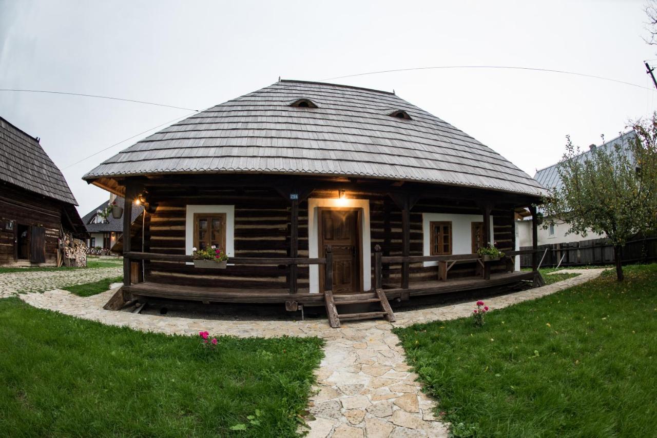 ホテル Casa Strabunicului Partestii de Sus  エクステリア 写真