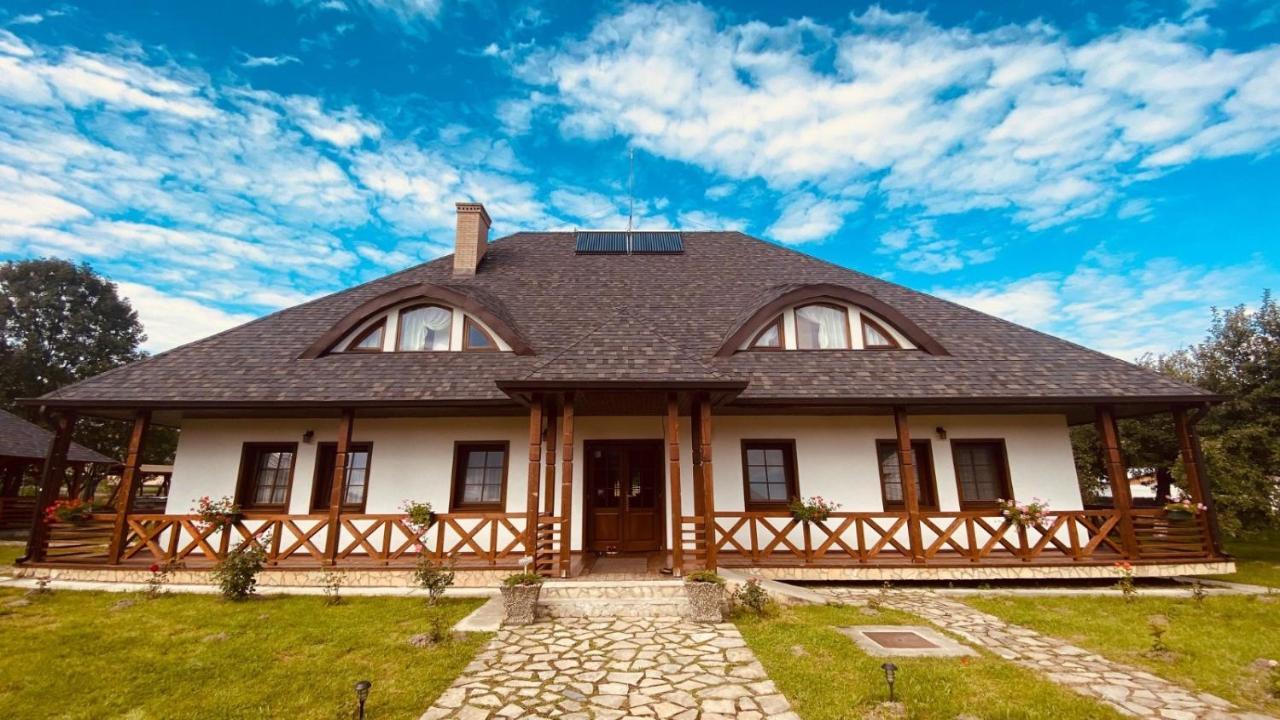 ホテル Casa Strabunicului Partestii de Sus  エクステリア 写真