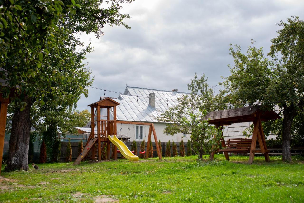 ホテル Casa Strabunicului Partestii de Sus  エクステリア 写真