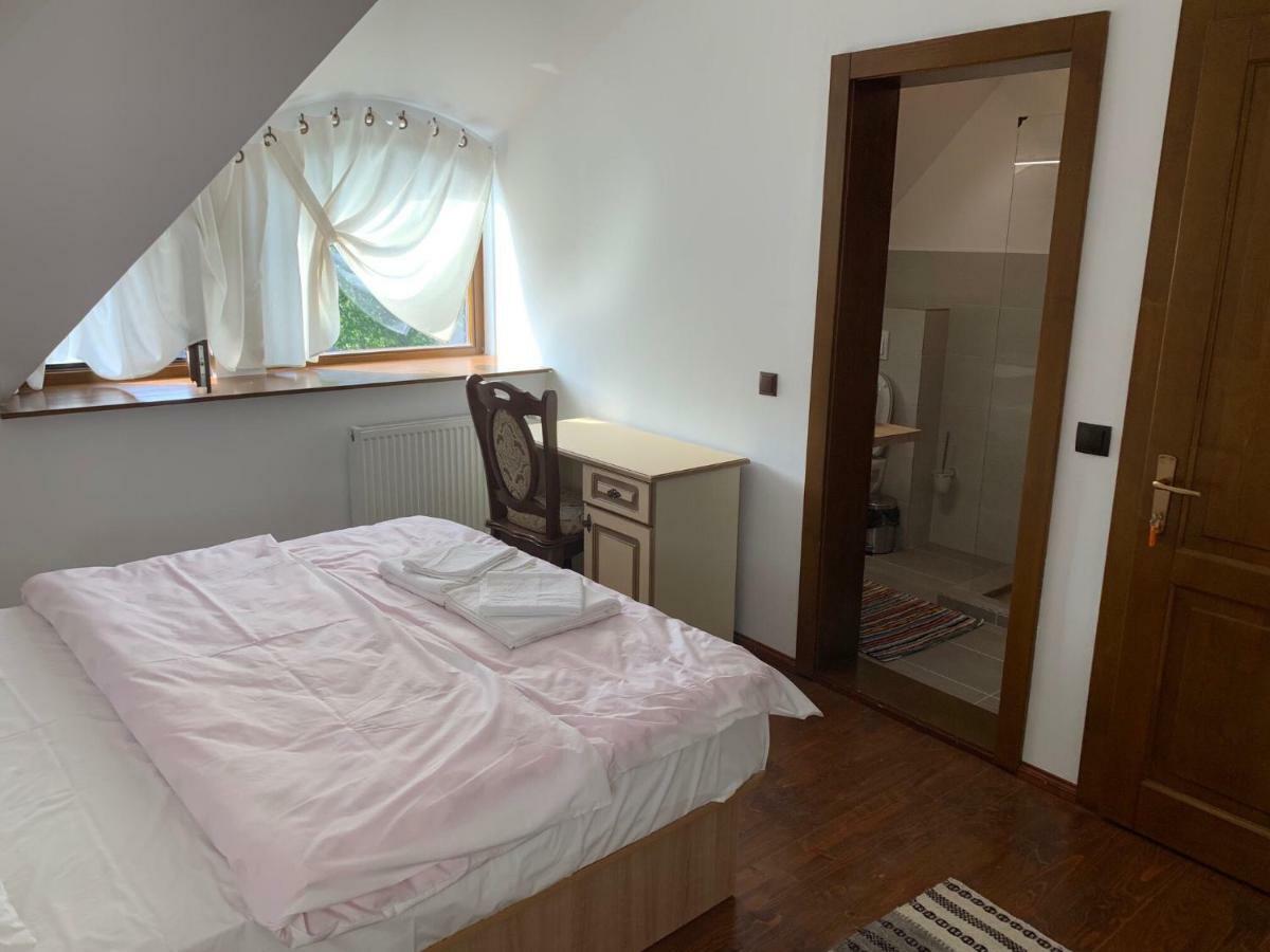ホテル Casa Strabunicului Partestii de Sus  エクステリア 写真